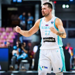 欧锦赛：东契奇26+10+11终获首胜 斯洛文尼亚大胜比利时